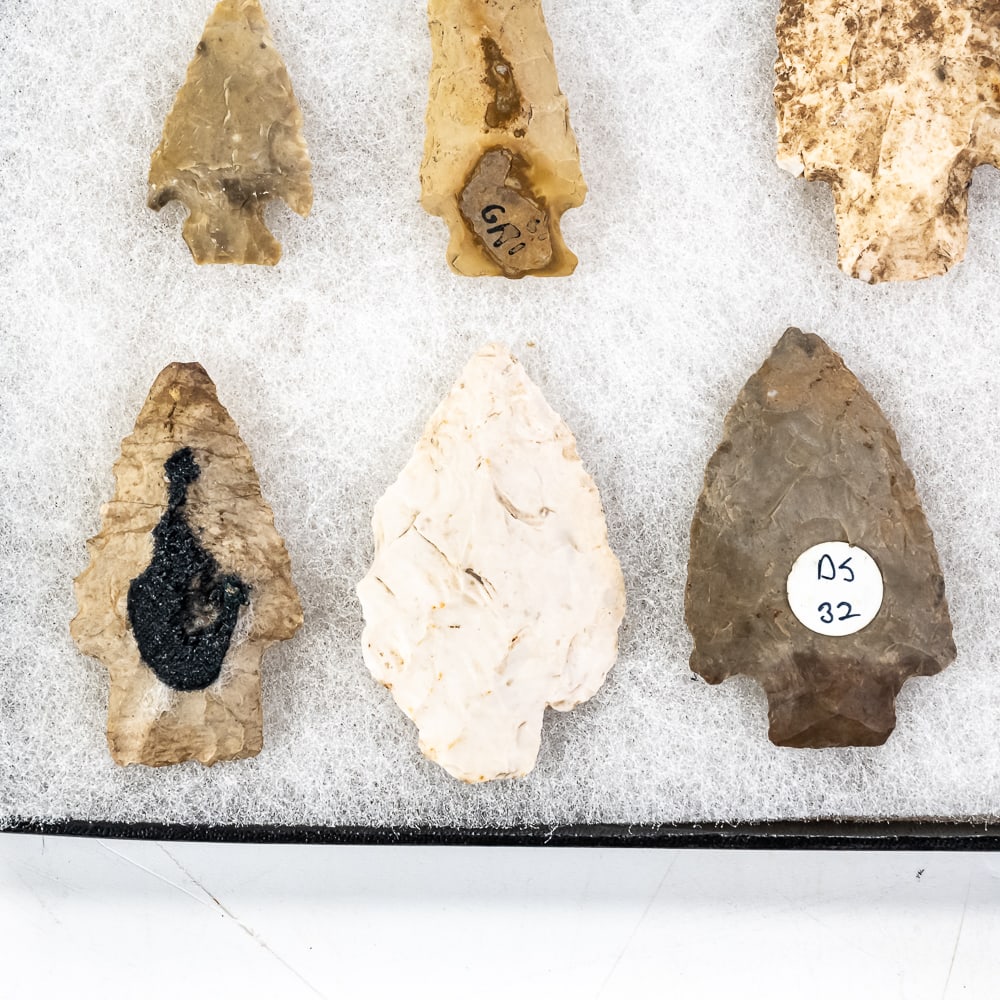 16pc Native American Projectile Points - 8