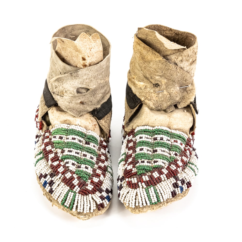 5pc Antique Beaded Native Moccasins - 4