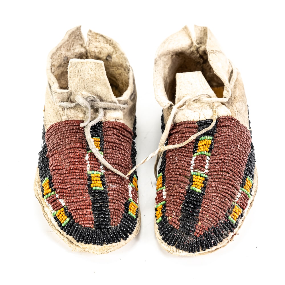 5pc Antique Beaded Native Moccasins - 8