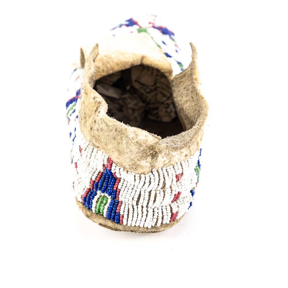 Sioux Beaded Hide Moccasins Pair - 9