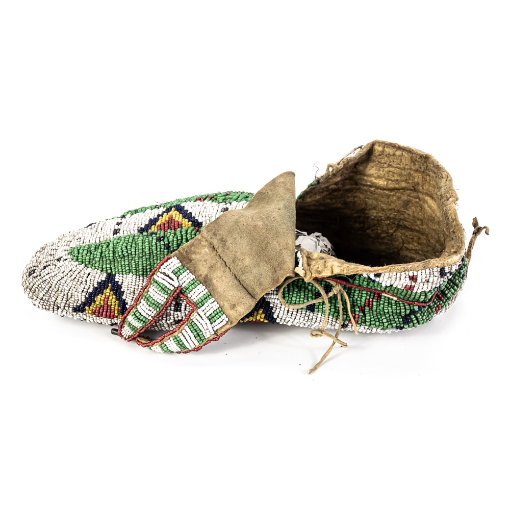 Native American Fully Beaded Moccasins Pair - 4