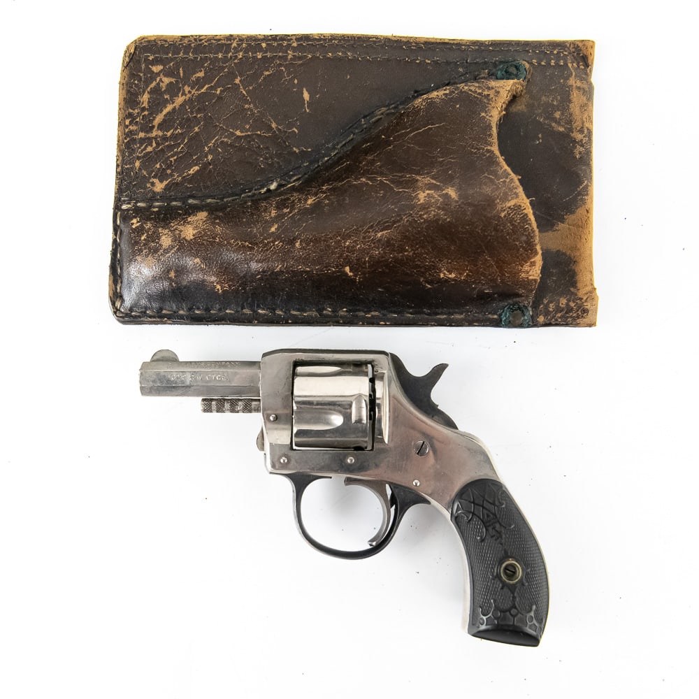 H&R Young America Double Action .32 S&W 188353 (C) (1 of 12)