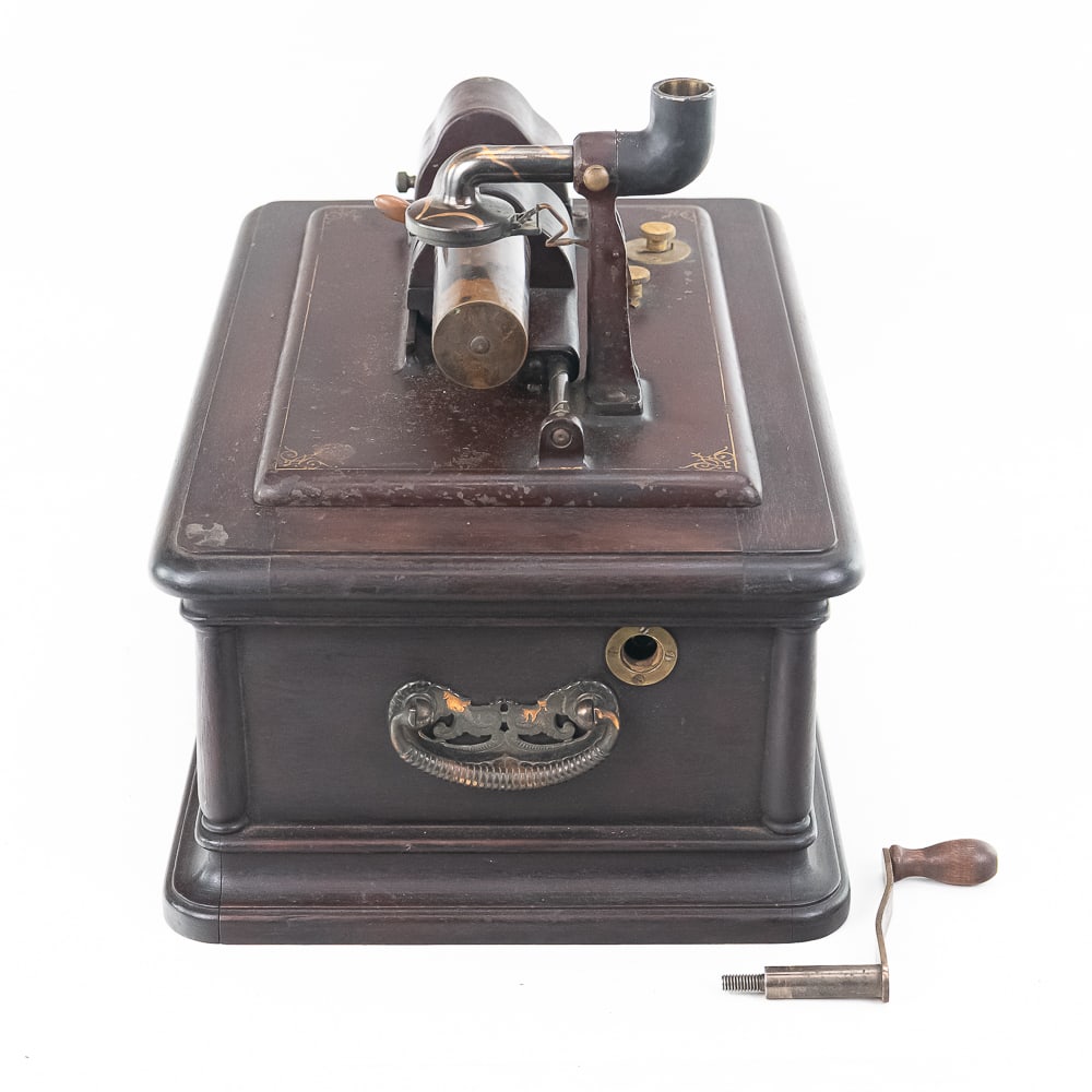 Edison Mahogany Case Opera - 12