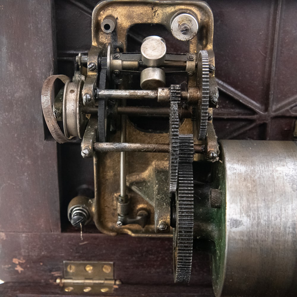 Edison Mahogany Case Opera - 16