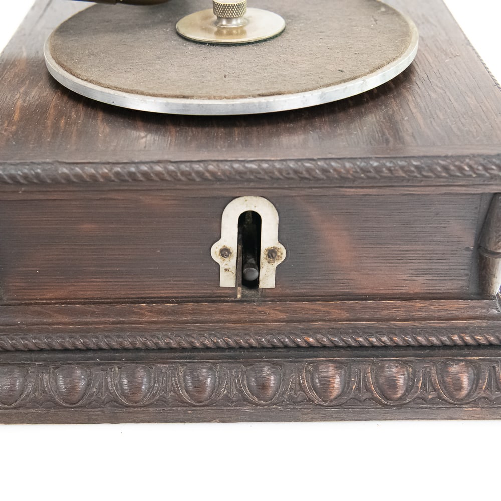 Columbia Type AJ Disc Graphophone - 11