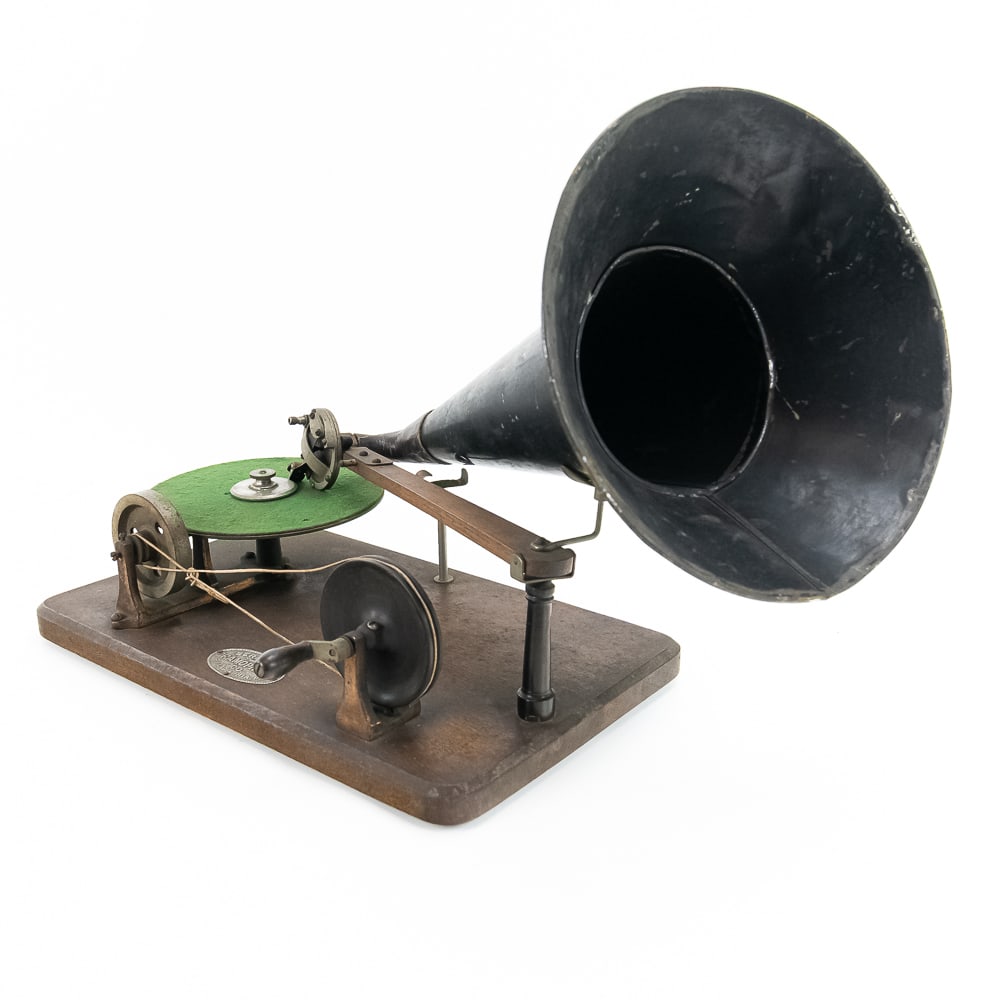 Hand Wind Berliner Disc Gramaphone - 2