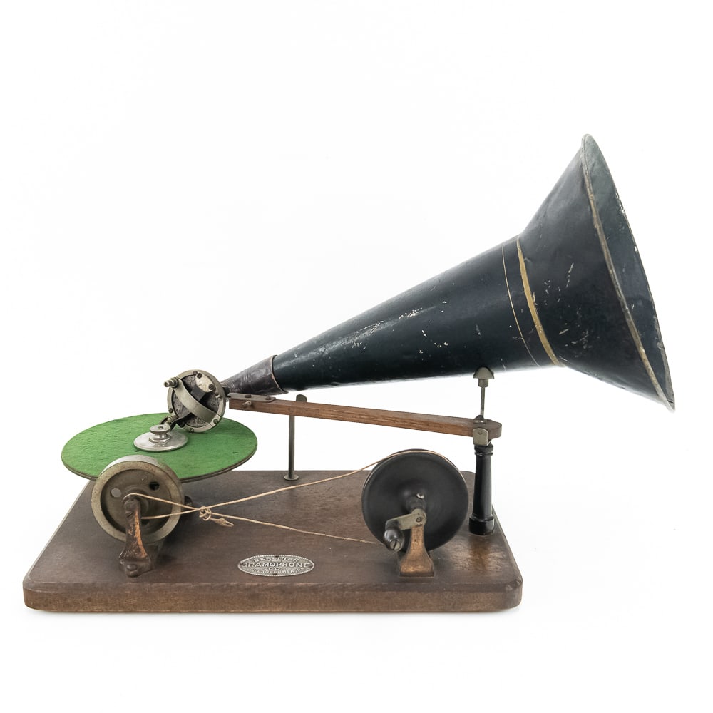 Hand Wind Berliner Disc Gramaphone - 3