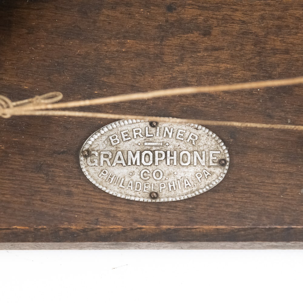 Hand Wind Berliner Disc Gramaphone - 5