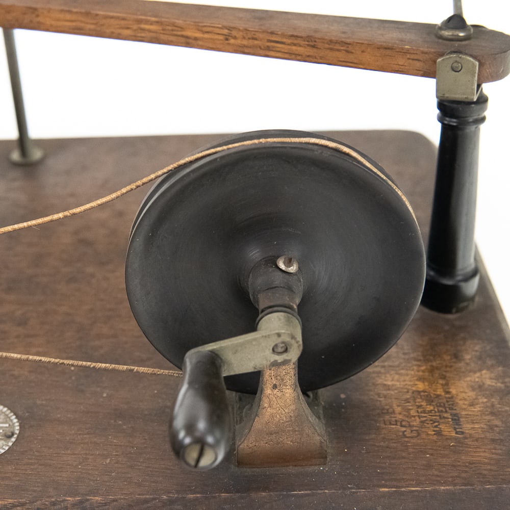 Hand Wind Berliner Disc Gramaphone - 8