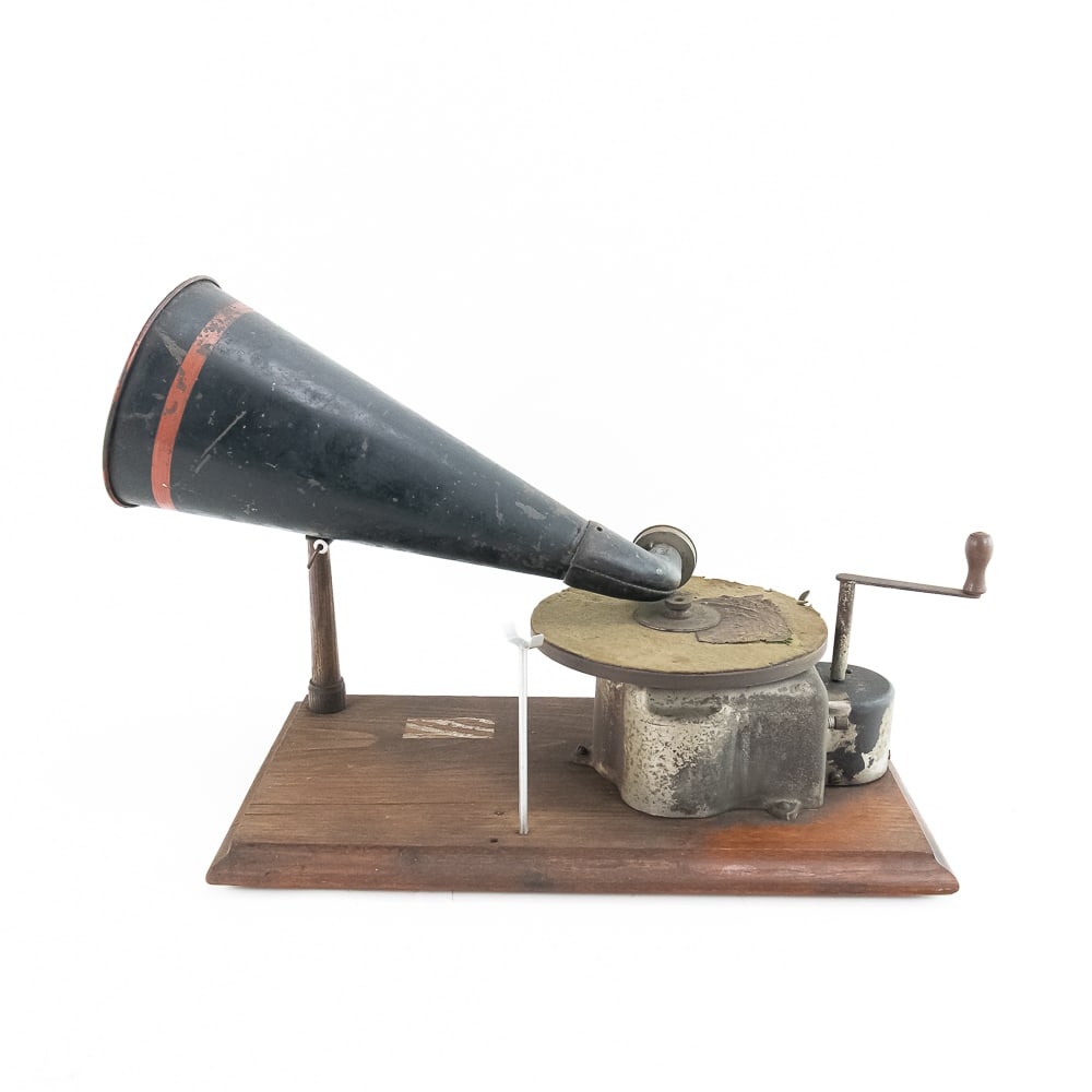 Berliner JS Disc Phonograph - 8