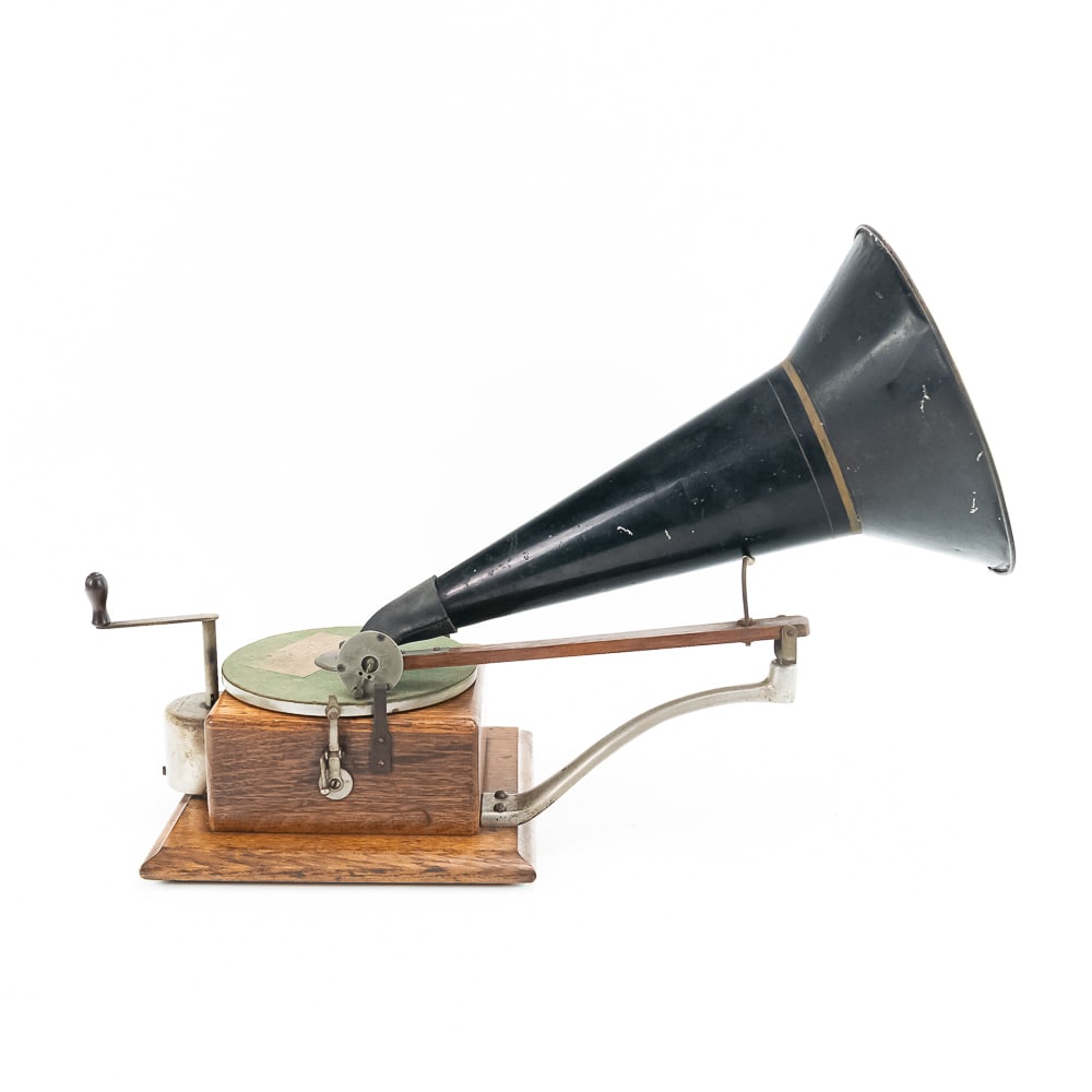 Berliner Improved Gramophone Disc Phonograph - 4