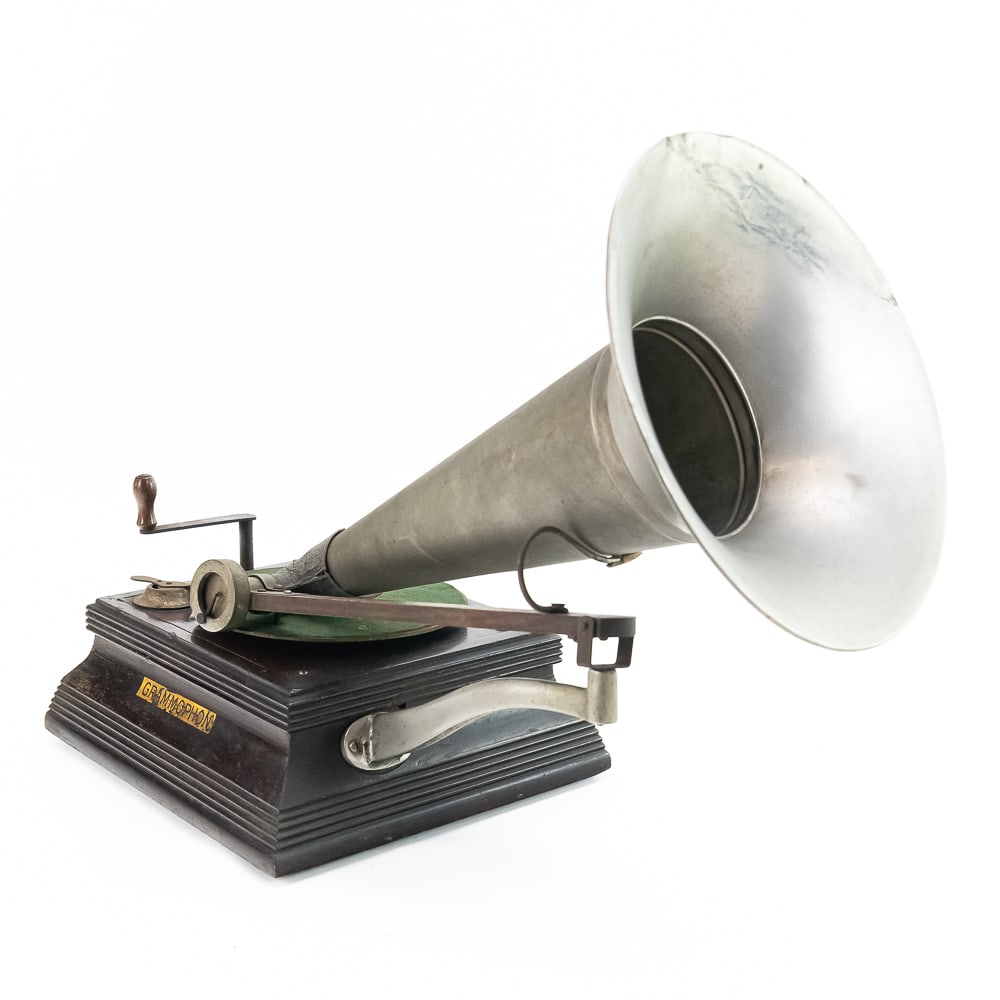 German Berliner Disc Phonograph (1 of 12)