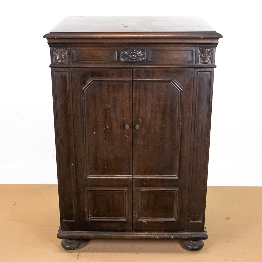 Victor Credenza Electrola Disc Phonograph (1 of 16)