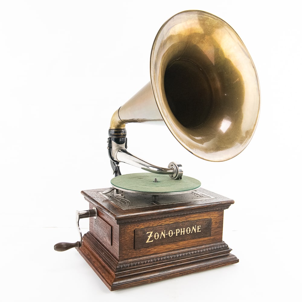 Zon-O-Phone Flemish Rear Mount Disc Phonograph: This is believed to be the only factory rear mount Zon-O-Phone Flemish in existence. The Flemish was produced in 1905 and all examples found now are front mount. In overall VG+ condition with good