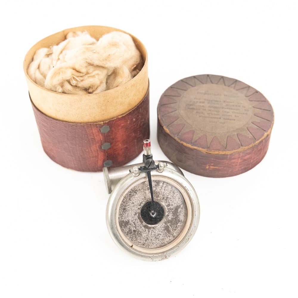 Pathe Hill-and-Dale Attachment: Unusual Pathe hill-and-dale attachment to fit Victor rear mount horn phonographs or Victrolas. It is in its original two-piece cardboard box with cotton waste packing, and plays PathÃ©