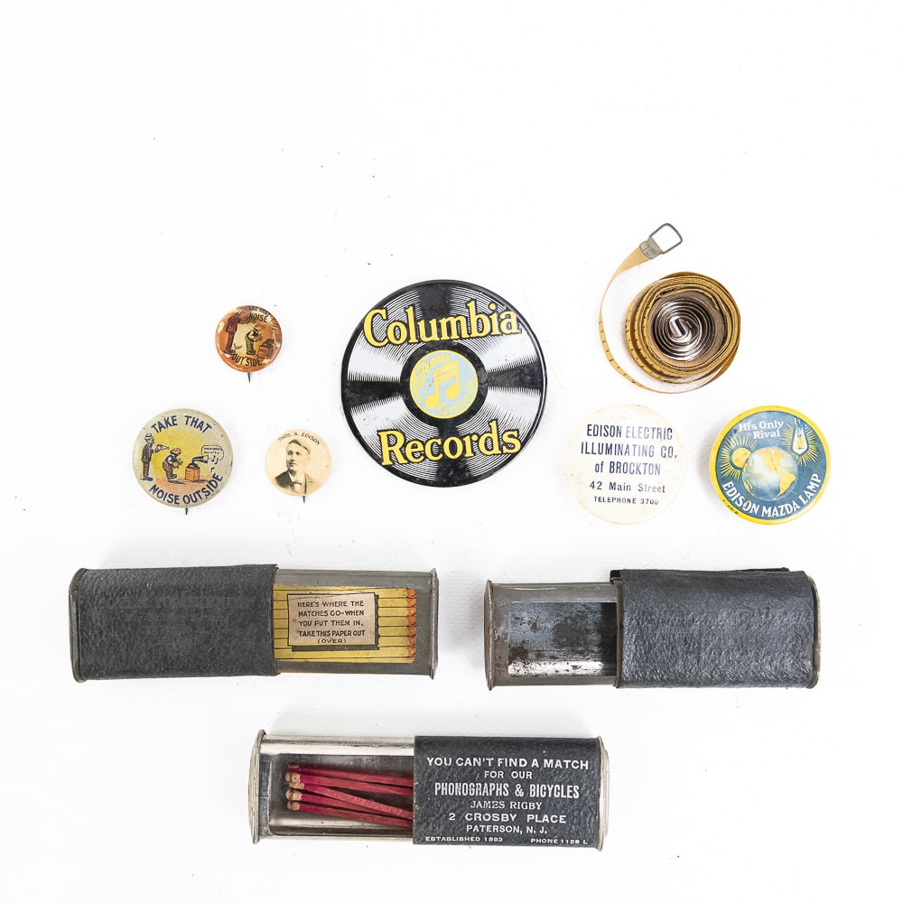 9 Piece Lot of Advertising Buttons, Match Safes (1 of 14)