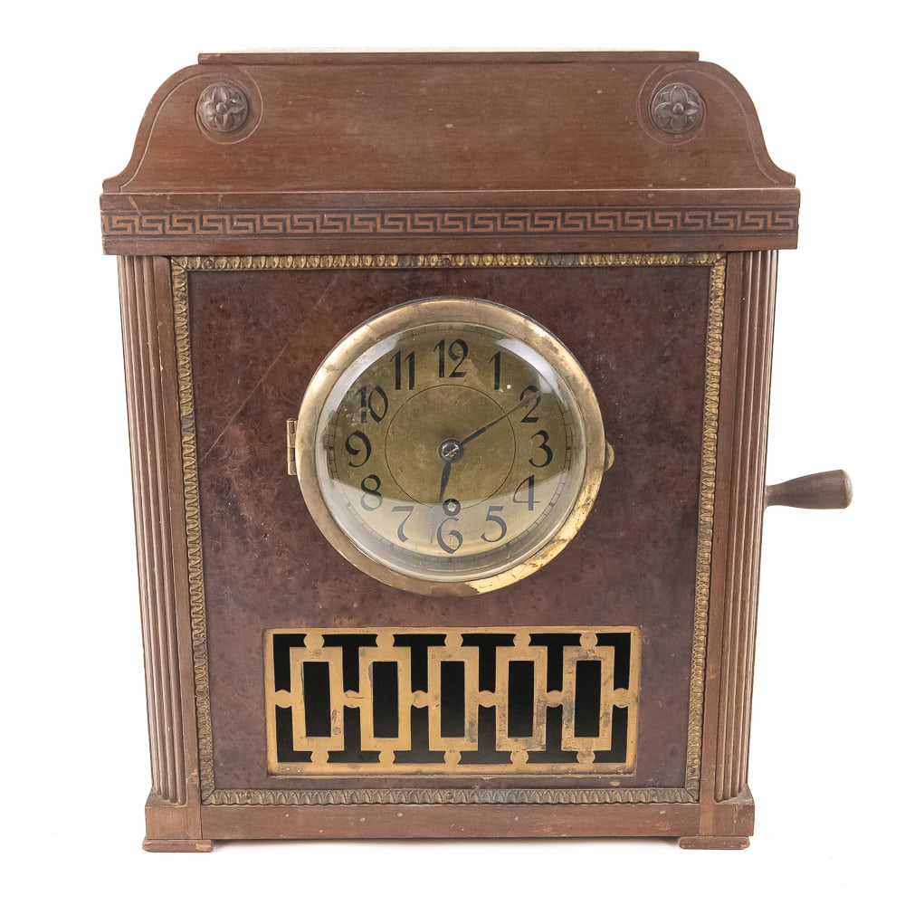 Rare Tempophon Phonograph Alarm Clock: The Tempophon alarm clock phonograph is an exceedingly rare, early 20th-century novelty talking machine that seamlessly combines a mechanical timepiece with a disc gramophone. Patented in the 1910s by