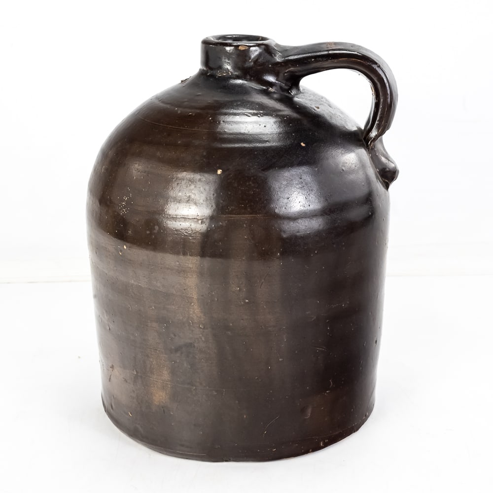 Antique "Beehive" Stoneware Jug 11": Antique "Beehive" Jug, stoneware with deep brown salt glaze, short pouring spout and a thick, hand-attached loop handle, used for everyday liquid provisions, no cracks, good condition, see photos.