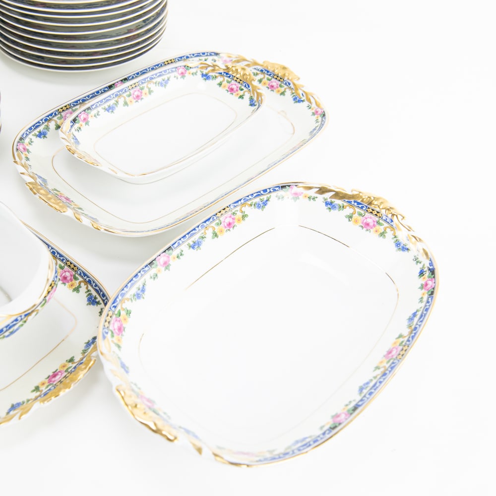 Czechoslovakian Porcelain Dinnerware Service - 7