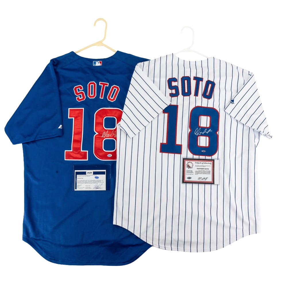 Geovany Soto Autographed Chicago Cubs Jersey w COA: Geovany Soto autographed Chicago Cubs blue & white Majestic jersey featuring Schwartz Sports & PCM Authentication COA. Bold centralized silver felt tipped signature. Ready to be framed up!! Perfect ad