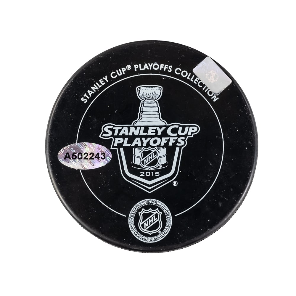 Patrick Sharp Signed '15 Stanley Cup Champion Puck - 3
