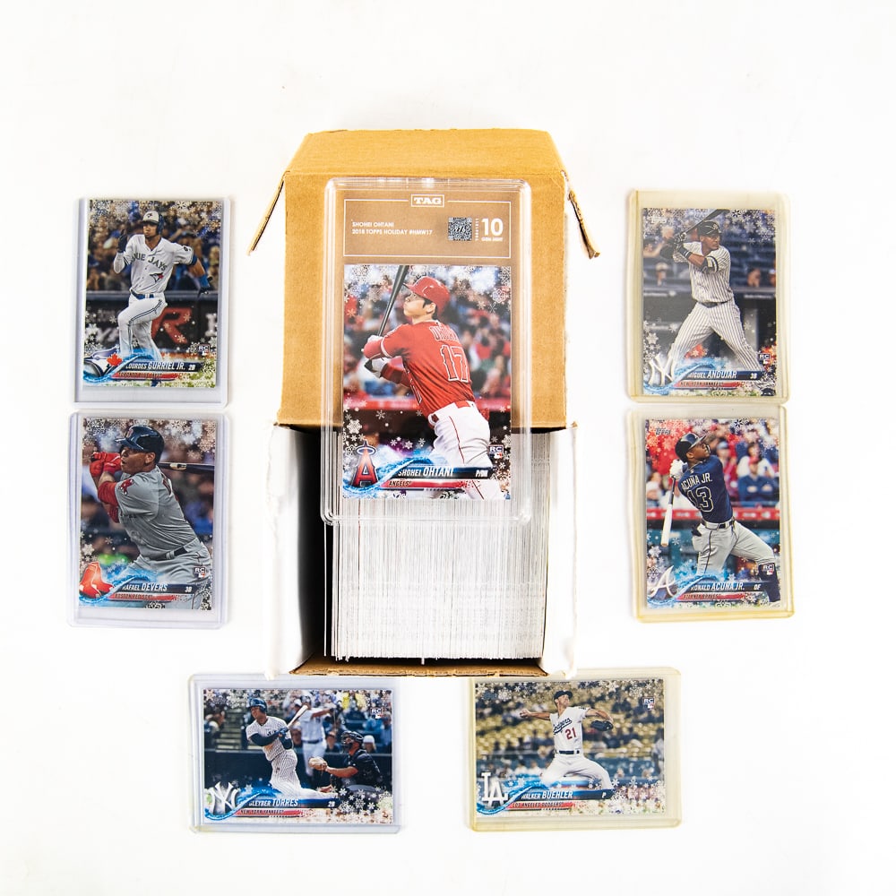 2018 Topps Holiday #1-200 w Shohei Ohtani TAG 10: 2018 Topps MLB Holiday set 1-200 featuring 2018 Topps Holiday Shohei Ohtani #HMW17 TAG slabbed and graded GEM MINT 10 WITH 976 sub score (Highest Gem Mint) !! Perfect addition to your collection, plea