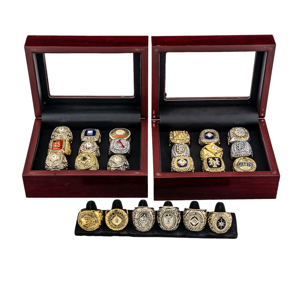 24 Yankees Braves Cards MLB Championship Rings (1 of 10)