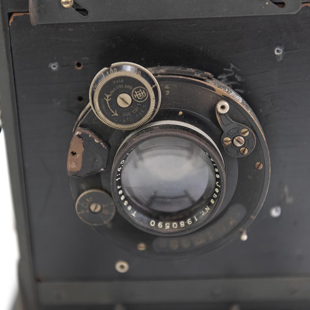 Graflex Speed Graphic Folding Camera - 9