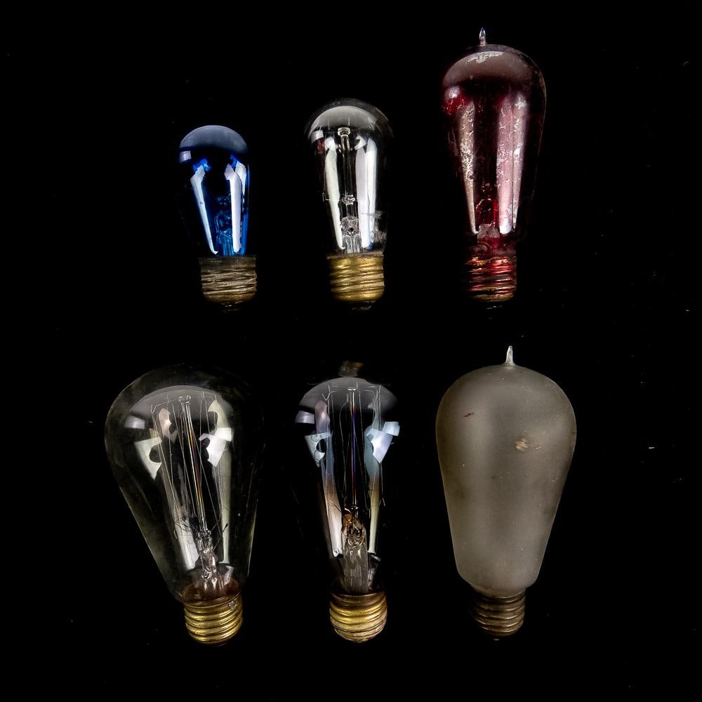 Antique Vintage Edison Mazda Light Bulbs (6): An impressive collection of six early 20th-century antique and vintage incandescent light bulbs, featuring early Westinghouse Mazda carbon and tungsten filament examples with pointed tip exhausts,