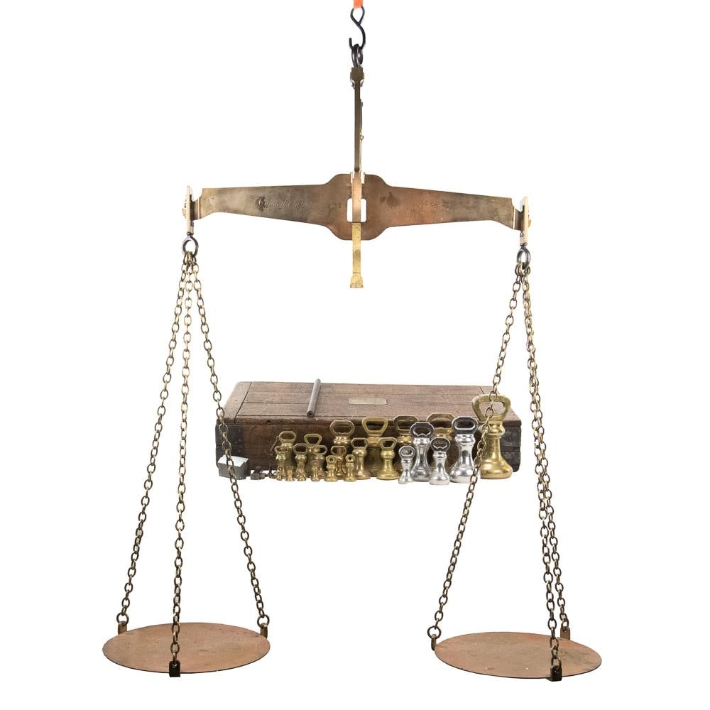 Antique W & T Avery Brass Scale & 23 Weights: An impressive late 19th to early 20th-century antique equal-arm balance scale set by renowned British maker W. & T. Avery Ltd. of Birmingham, England. Crafted from solid heavy-gauge brass and iron