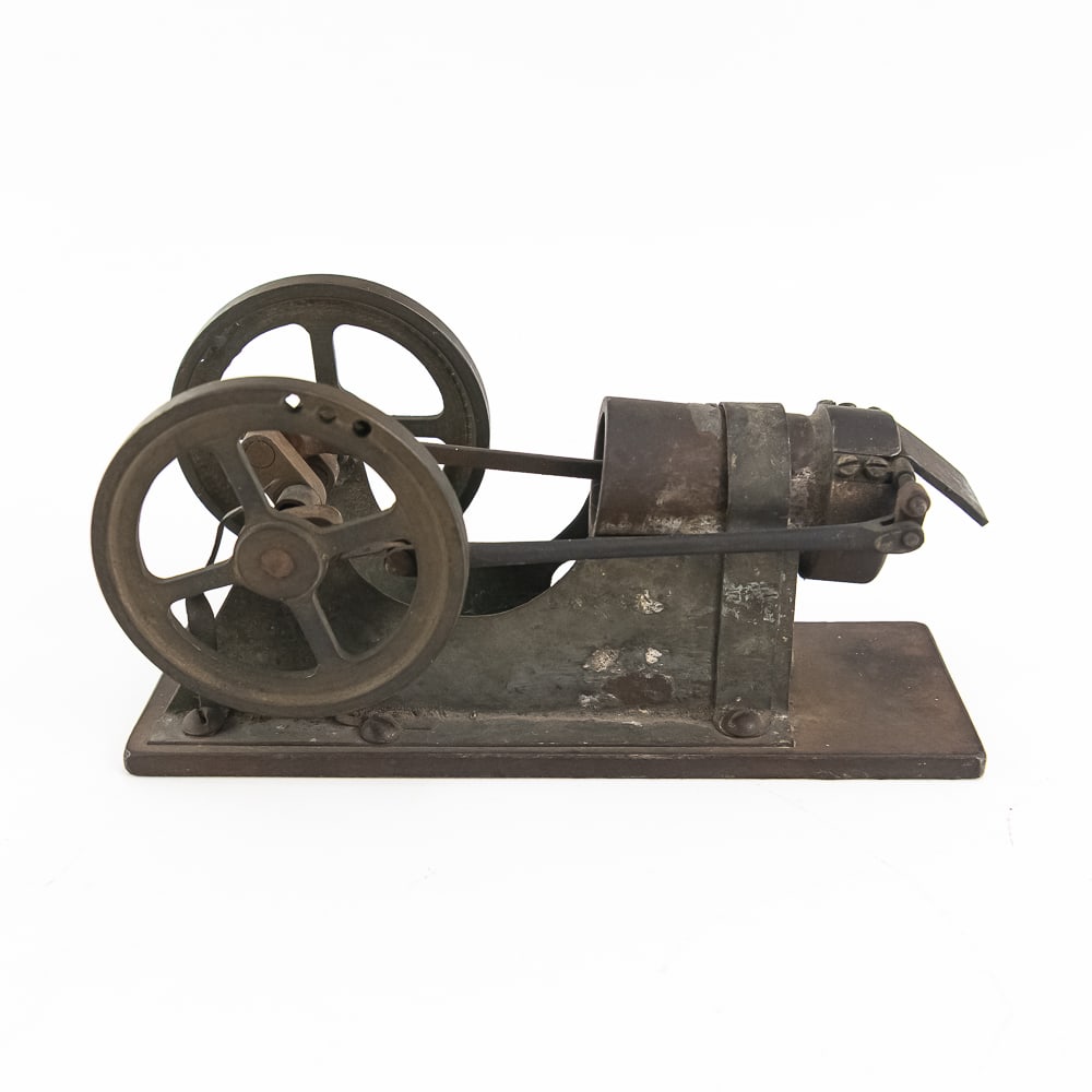 Antique Model Flame Licker Engine (1 of 11)
