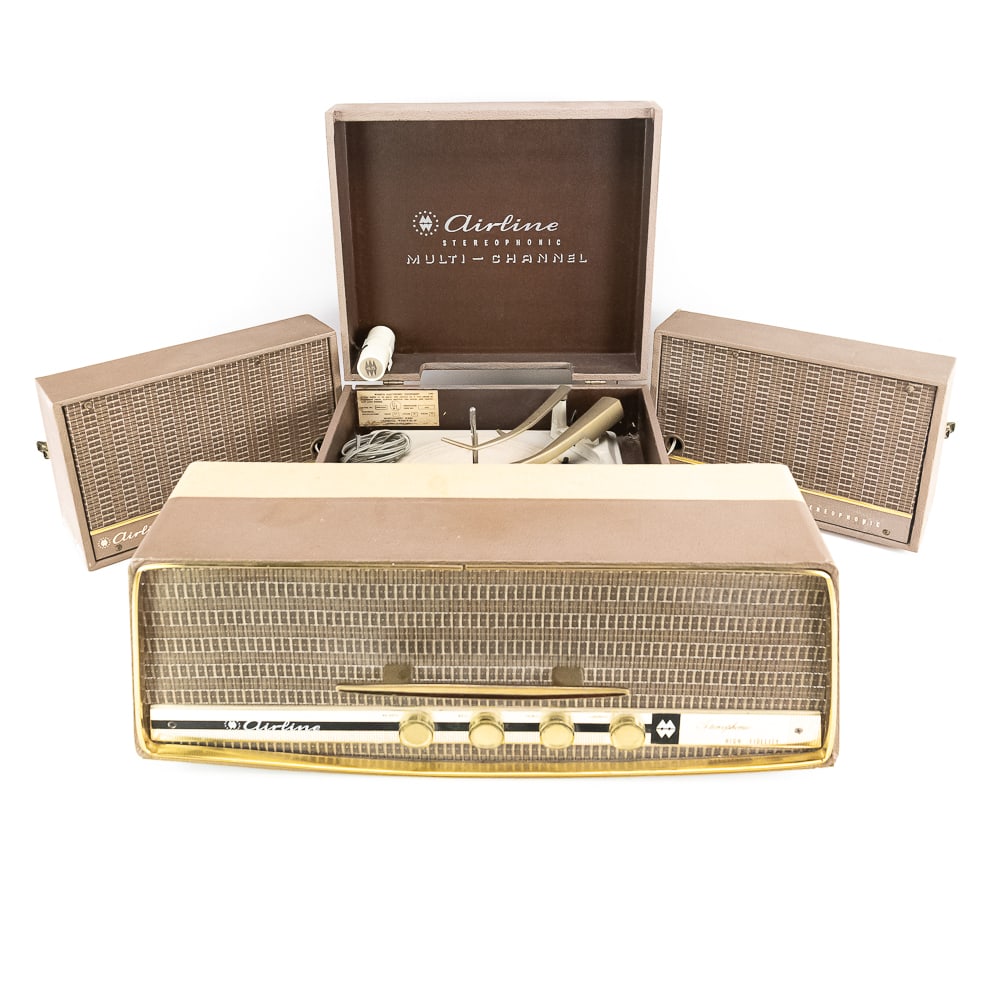 Montgomery Wards Airline Stereo Record Player (1 of 17)