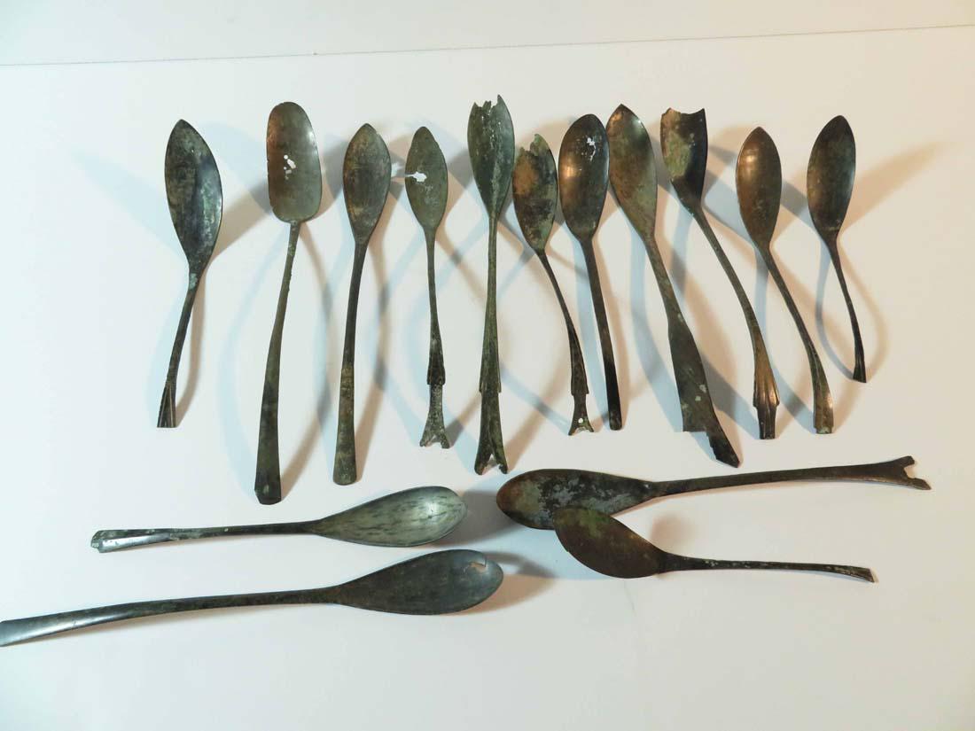15 Antique Korean Koryo bronze spoons.: TYPE:Antiques SUB TYPE:Spoon REGION:Asia SUB REGION:Korea MEDIUM:Bronze SGD/UNS: TITLE:15 Antique Korean Koryo bronze spoons. CATALOG NOTES:Lot of 15 different Korean Koryo dynasty bronze spoons. INSI