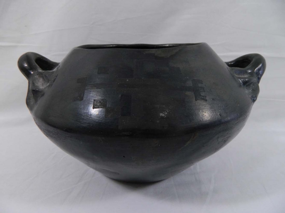 San Ildefonso Blackware large handled pot. (1 of 6)