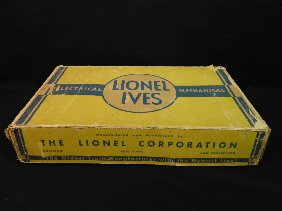 Lionel boxed Train Set 1051E (1 of 10)