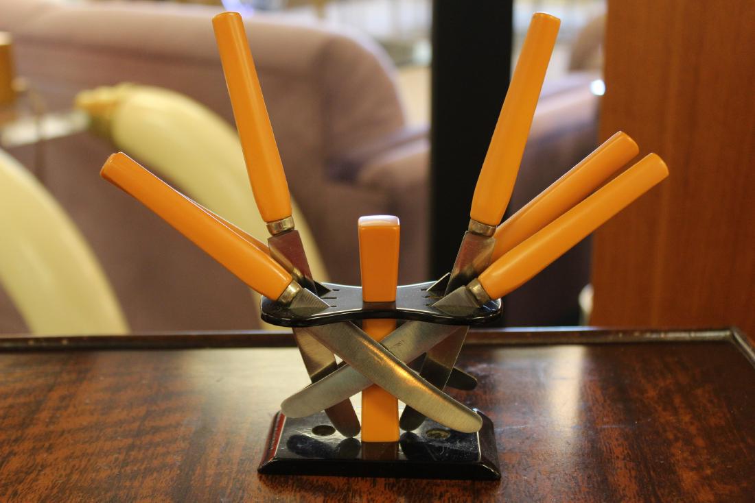 Art Deco Bakelite Yellow Cheese Knives (1 of 3)