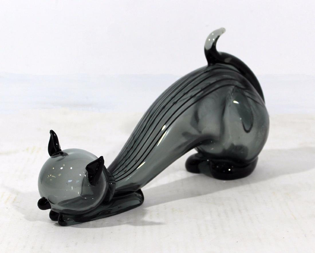 Canadese Sommerso Glass Cat Table Sculpture Italian: For your consideration is a whimsical and fun, Cadanese Sommerso glass cat, table sculpture. In excellent condition. The dimensions are 14" L x 4" D x 8" H.