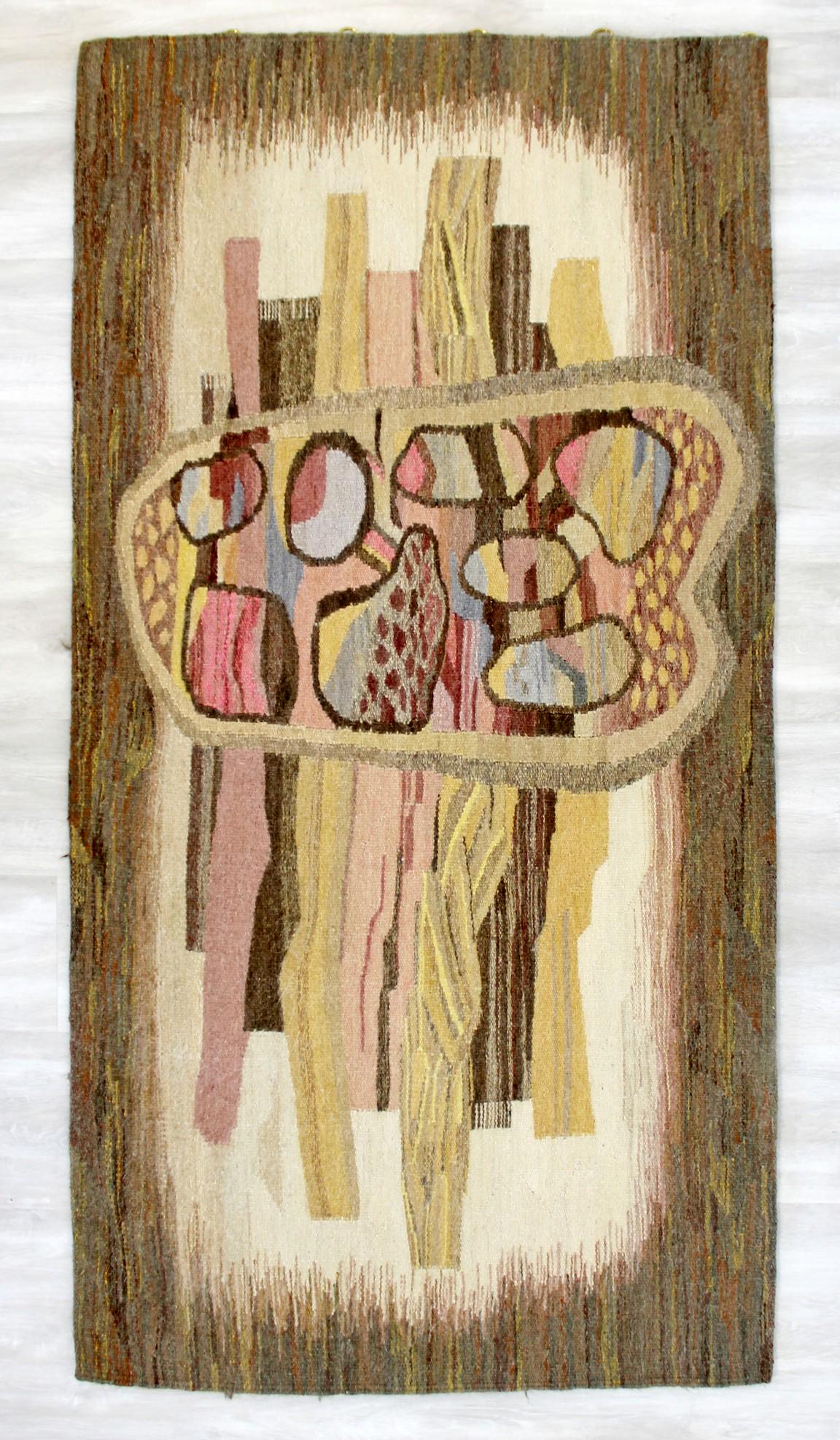 Fiber Wall Tapestry Abstract Signed Ghiba Larisa Geoda: For your consideration is a stunning, woven tapestry, textile fiber art, signed by Ghiba Larisa Geoda, Bucarest, numbered 65/88. In excellent condition.