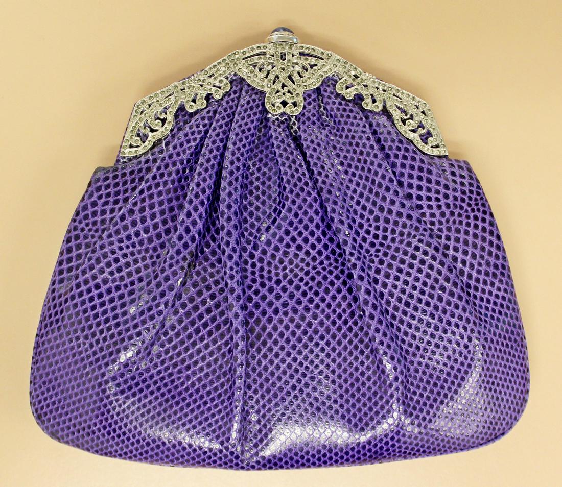 Judith Leiber Purple Lizard Jeweled Top Purse: For your consideration is this vibrant, vintage, lizard skin, Judith Leiber purse.