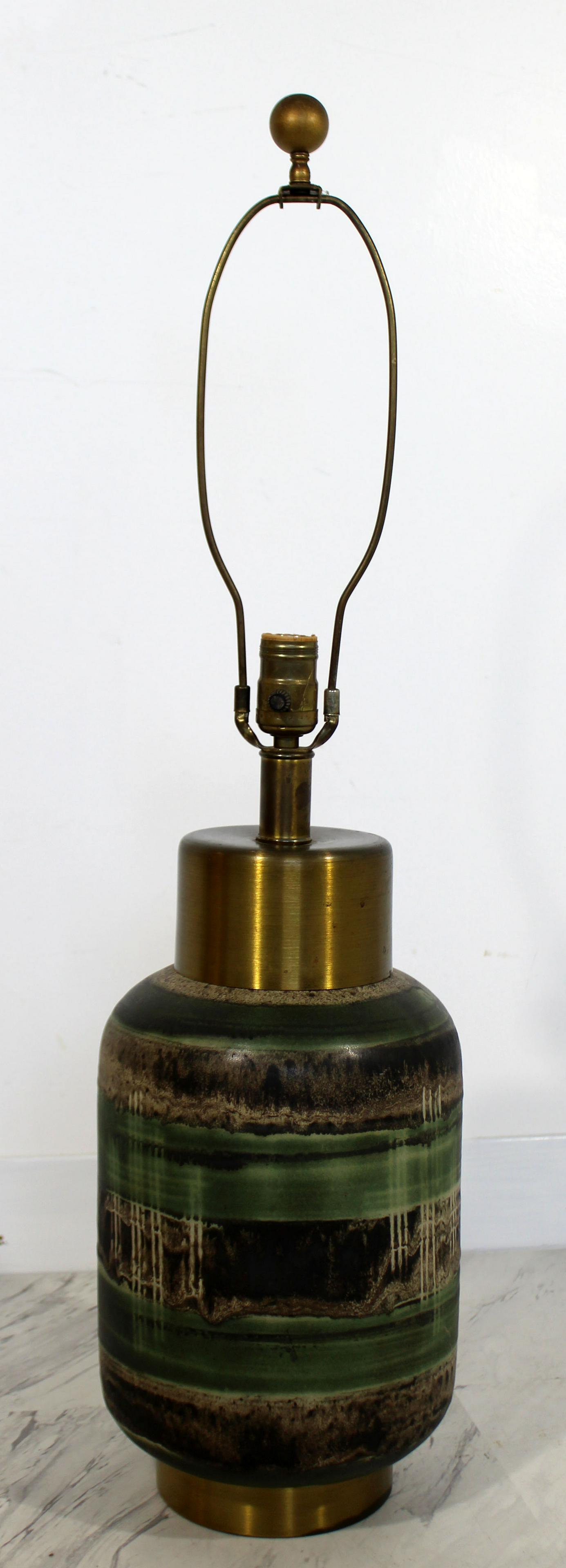 Art Deco Marianna Von Allesch Glazed Ceramic Brass Lamp: For your consideration is a gorgeous, glazed, green ceramic and brass, table lamp with original finial, circa the 1940s. In excellent condition. The dimensions are 6" Dia x 32" H.
