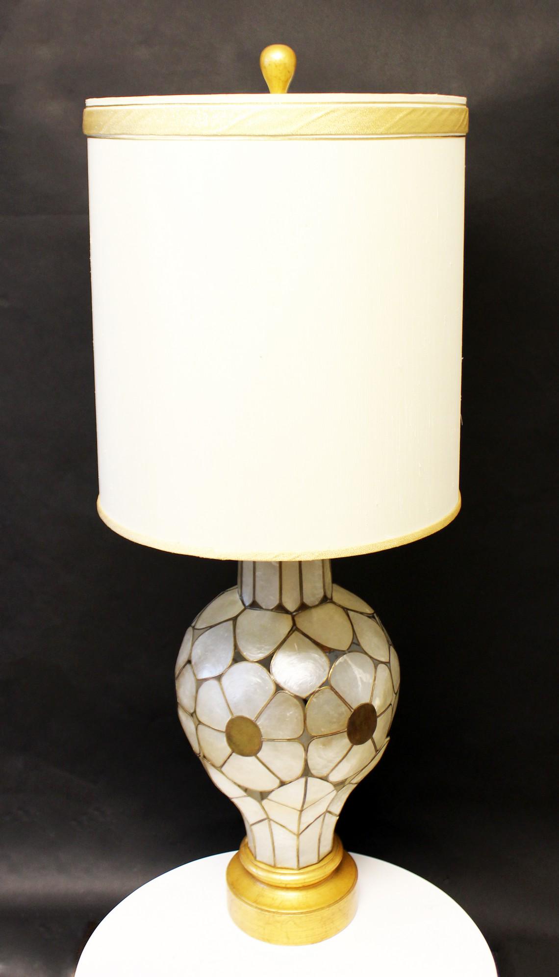Rembrandt Capiz Shell Floral Table Lamp Orig. Shade: For your consideration is a lovely capiz shell table lamp, with its original shade and finial, by Rembrandt Lamp Co. circa the 1970s. In excellent vintage condition. The dimensions of the lamp are 13"