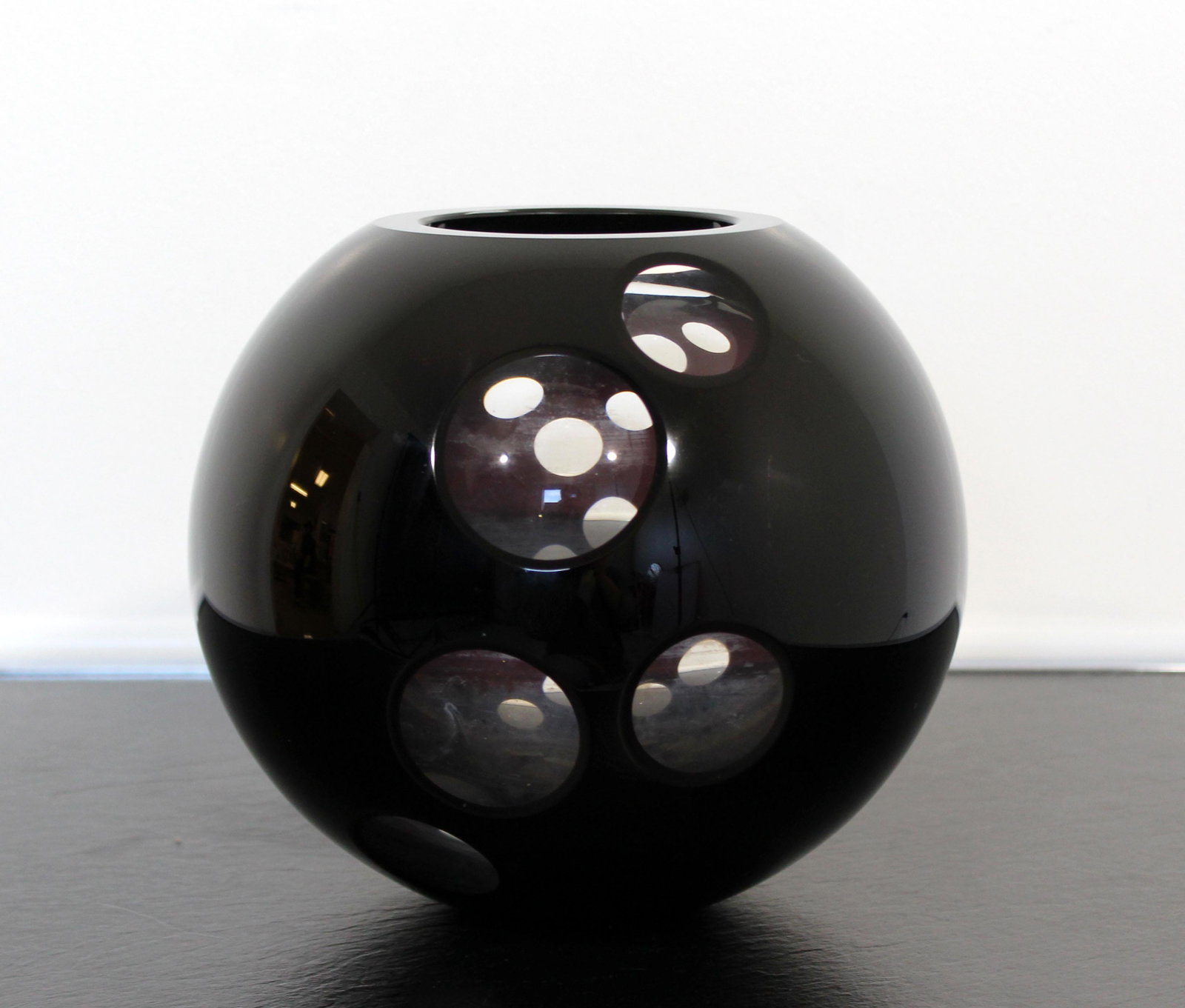 Mazzega Murano Black Glass Vase Sculpture Polished: For your consideration is a beautiful, black glass, Mazzega Murano signed art sculpture bowl. In excellent condition. The dimensions are 8" Dia.