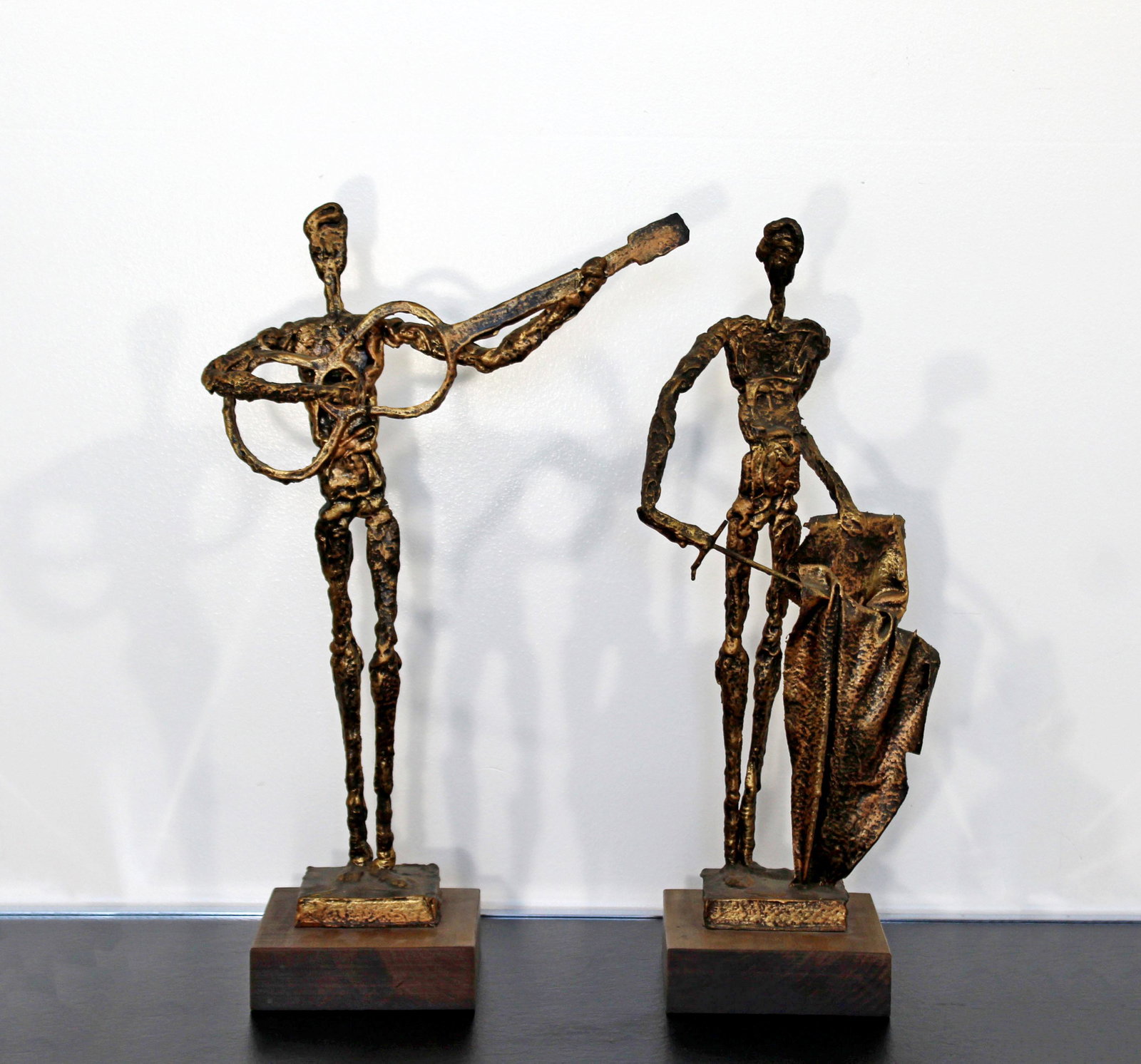 Fantoni Style Jaru Pair Brutalist Table Sculpture: For your consideration is a brilliant pair of musician table sculptures, by Jaru, in the style of Fantoni, circa the 1980s. In excellent condition. The dimensions of each are 9"/14" W x 7" D x 21.5" H