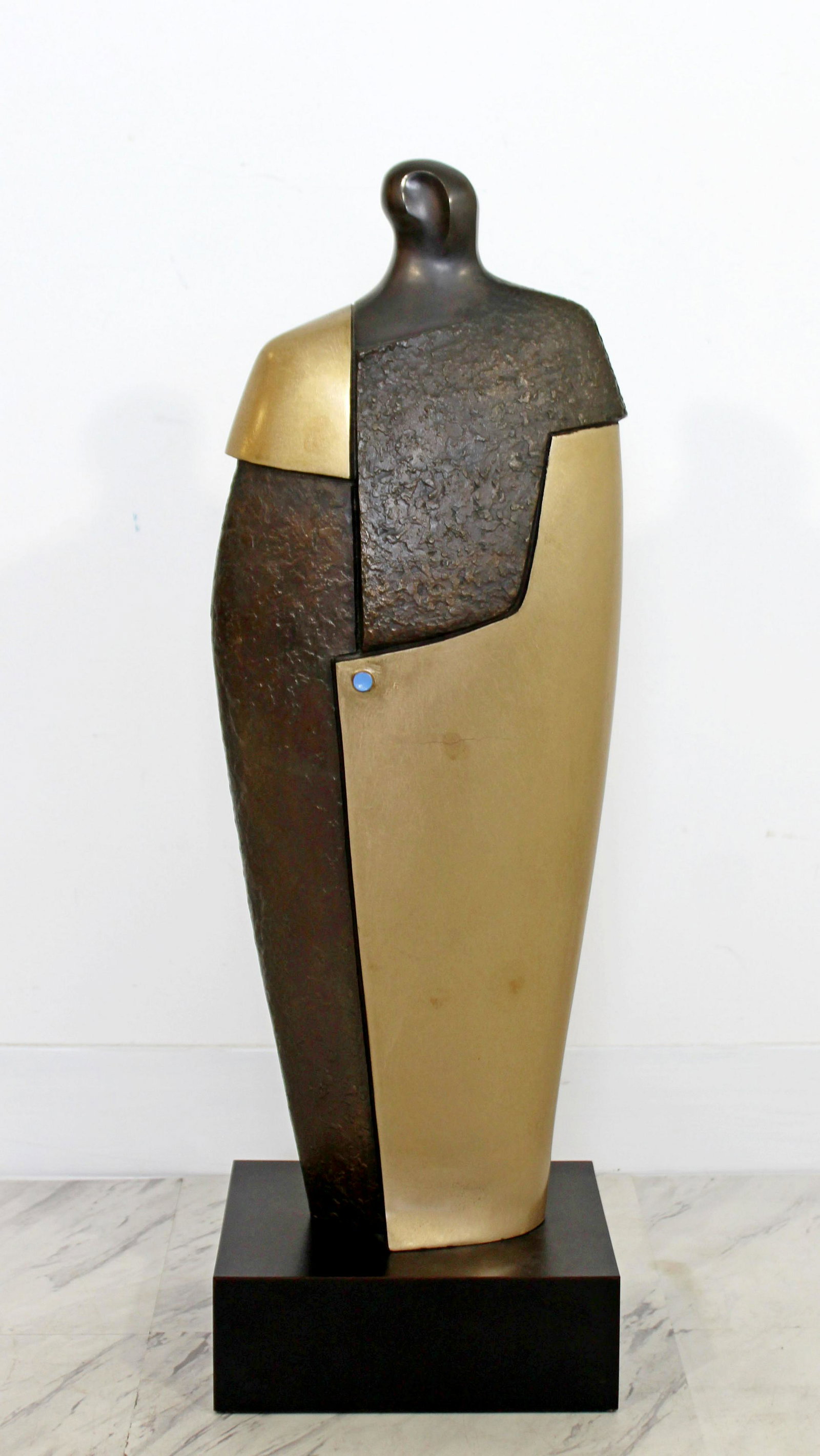 Modern Bronze Brass Figure Table Sculpture John Baldwin: For your consideration is a fabulous bronze table sculpture of an abstracted figure, signed and numbered 2/6 by John Baldwin. In excellent condition. The dimensions are 8.5" W x 7" D x 26" H.