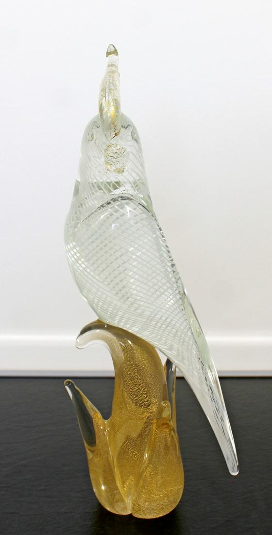 Murano Glass Cocatoo Table Sculpture Seguso Style Gold: For your consideration is a gorgeous, clear and gold Murano glass rooster table sculpture, in the style of Seguso, made in Italy, circa the 1950s. In excellent condition. The dimensions are 4.5" W x 3