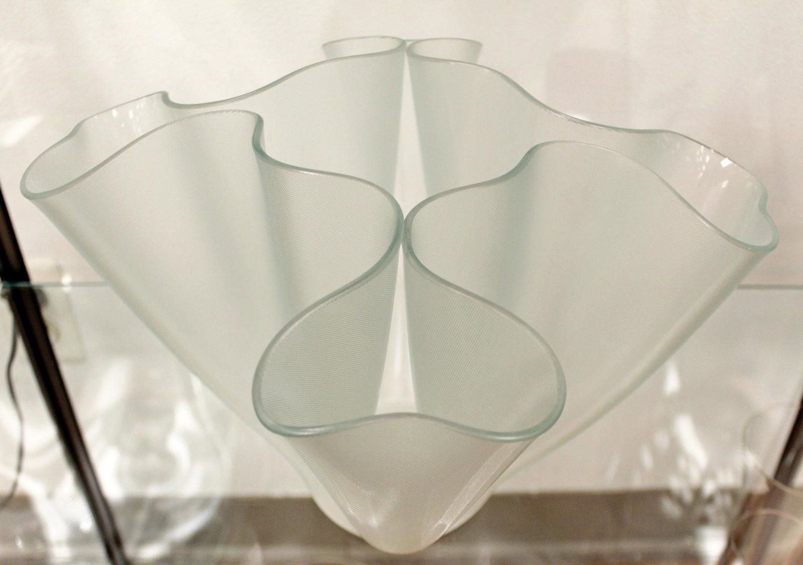 Fontana Arte Glass Art Bowl Table Sculpture Pietro: For your consideration is a splendid, Fonatana Arte glass art vase, made in Italy, by Pietro Chiesa. In excellent condition. The dimensions are 12" W x 11" D x 9" H.