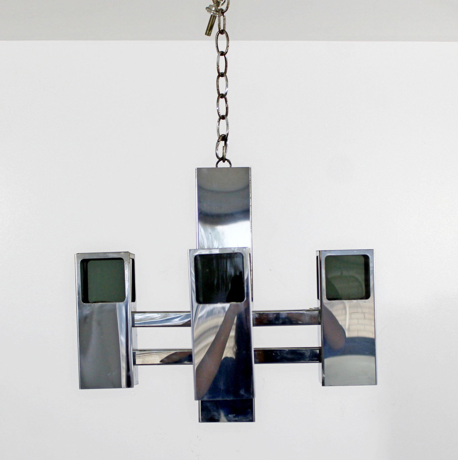 Sonneman 9 Bulb Chrome Smoked Lucite Light Fixture: For your consideration is a phenomenal, chrome light fixture, with smoked lucite and nine bulbs, by Robert Sonneman, circa the 1970s. In very good condition. The dimensions are 17.75" Sq x 15" H.