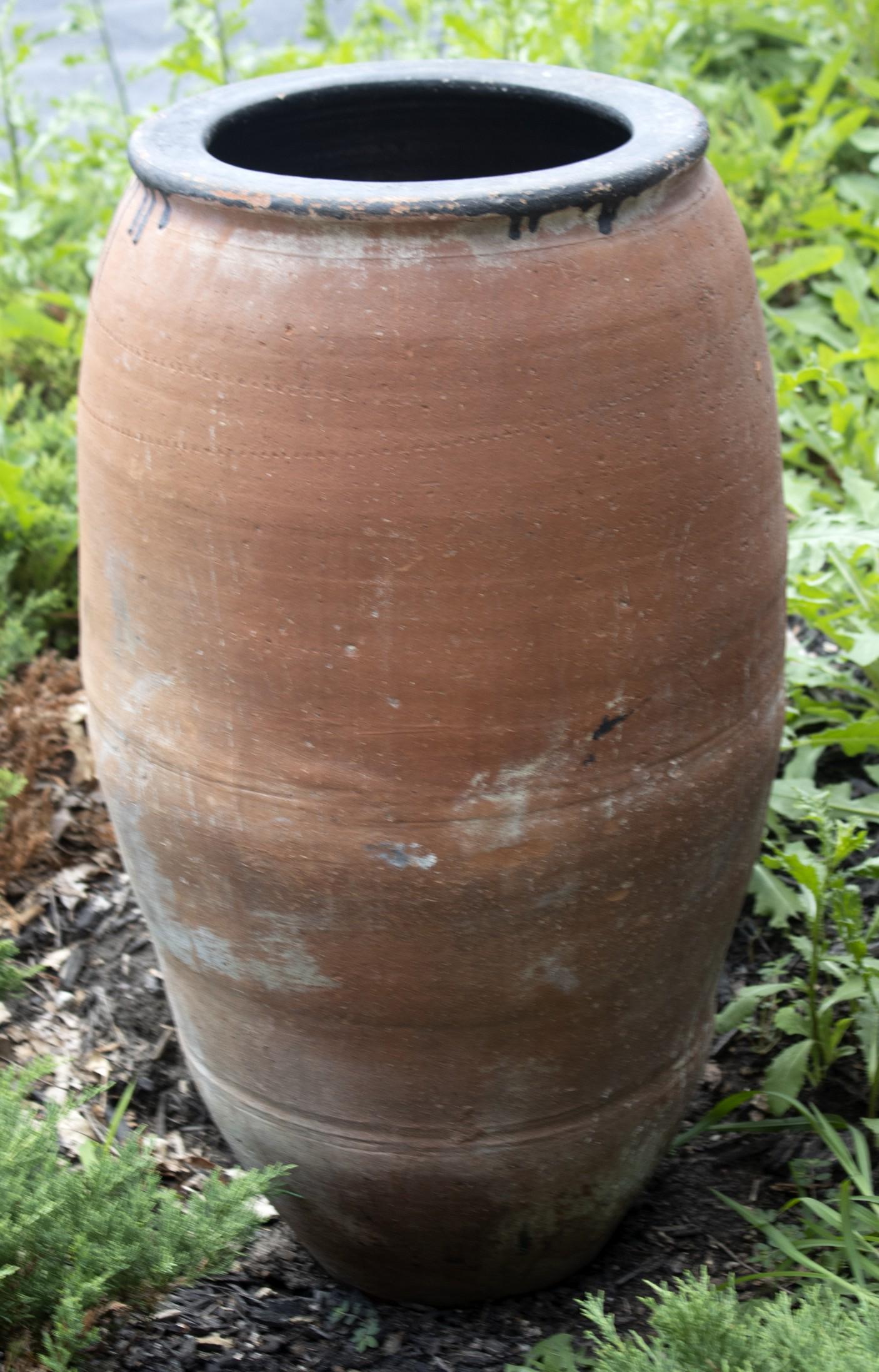 Detroit Garden Works Outdoor Garden Pot Black Glaze (1 of 3)