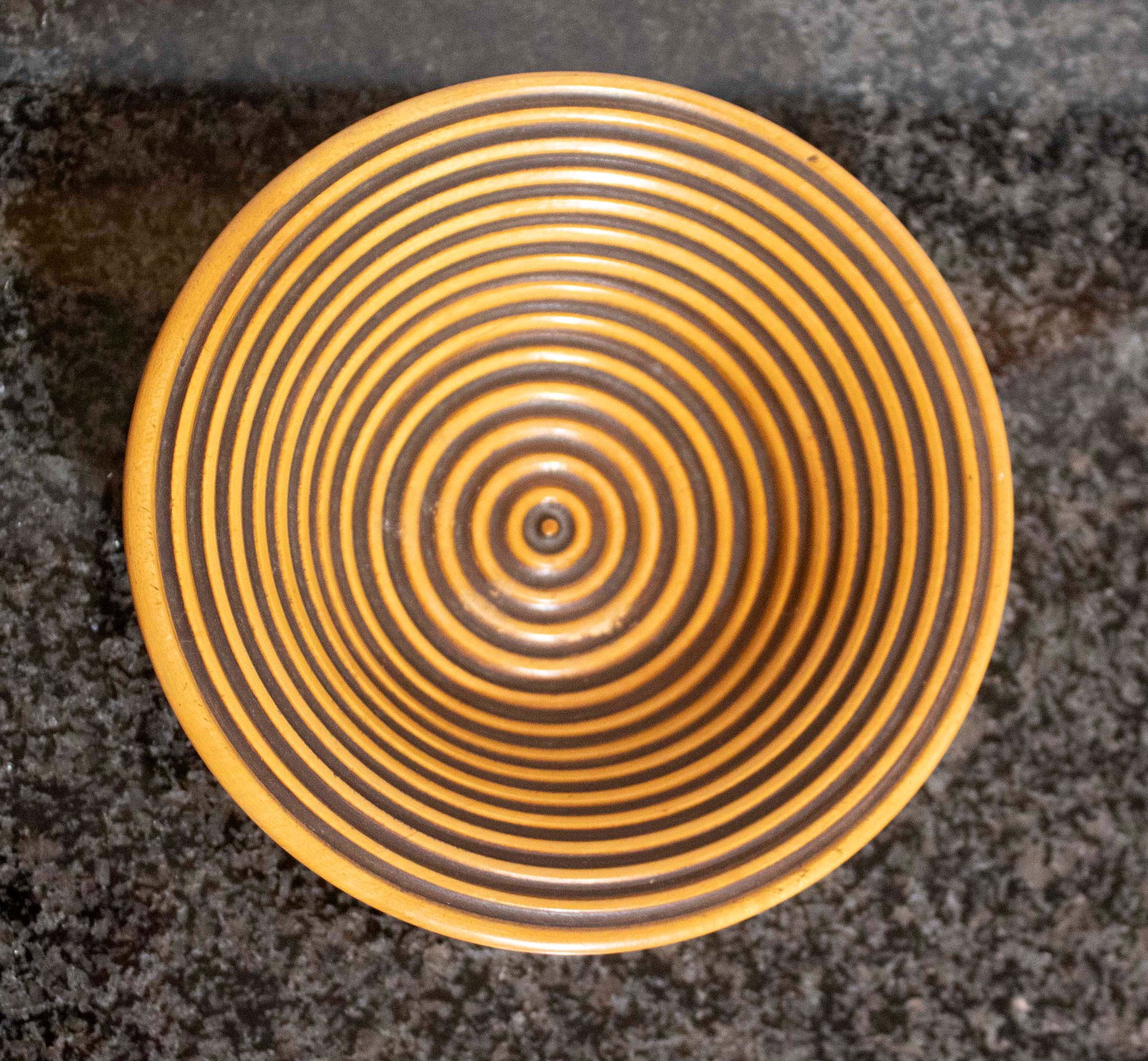 Trakonst Dio Swedish Swirl Wood Bowl Table Sculpture: For your consideration is a spectacular Swedish wood bowl with a swirl design by Trakonst Dio. Dimensions: 2h x 6 dia. In excellent condition.