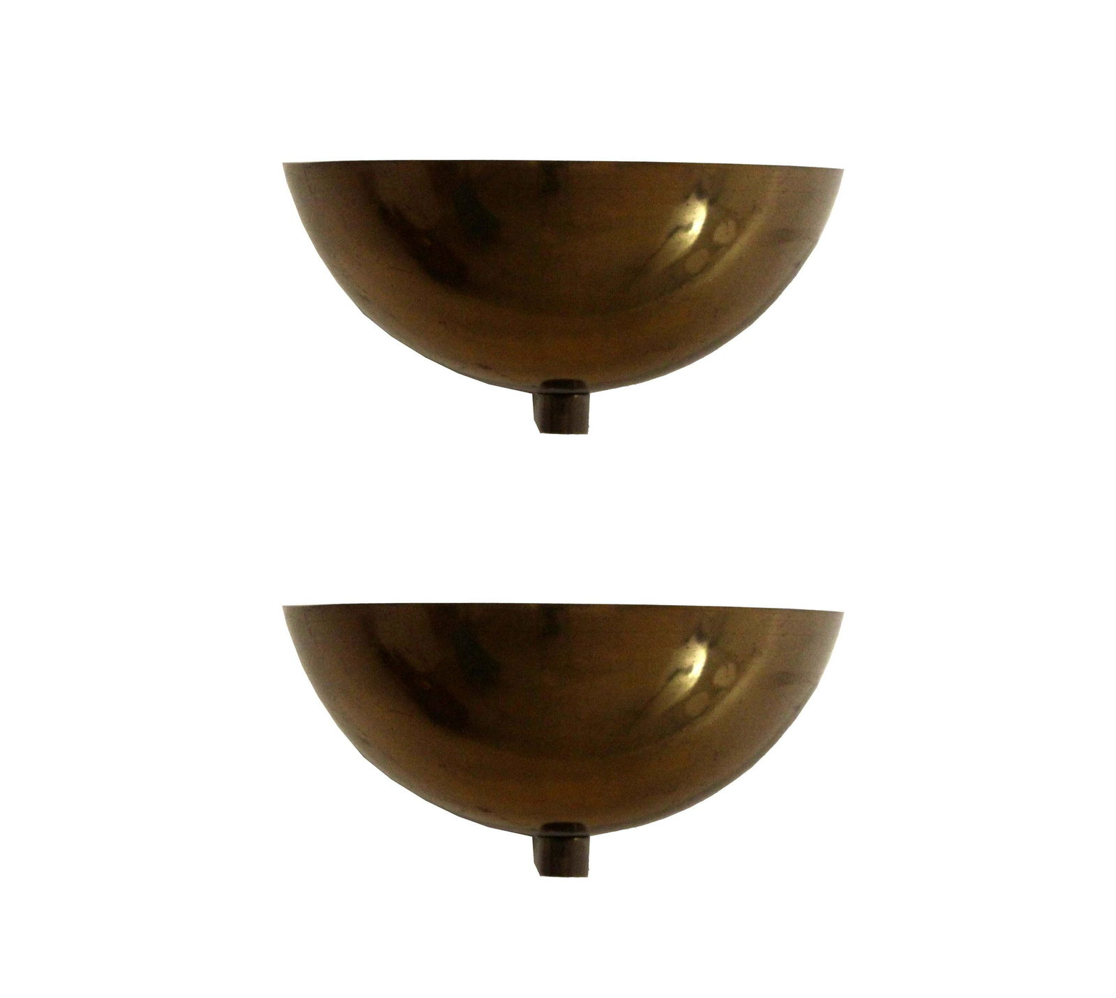 Pair of Art Deco Machine Age Streamlined Brass Sconces by Kurt: For your consideration is this vintage pair of Art Deco Machine Age streamlined brass sconces by Kurt Versen. Dimensions: 10.75w x 10d x 4.75h